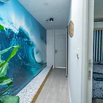 Daire Capsule Ocean 2 Chambres- Billard - Jacuzzi - Netflix Valenciennes