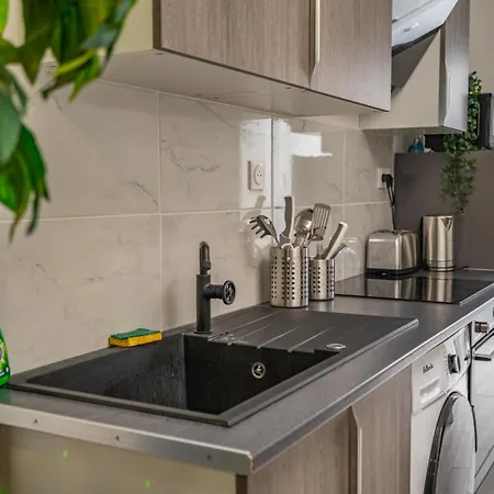 Daire Capsule Ocean 2 Chambres- Billard - Jacuzzi - Netflix *