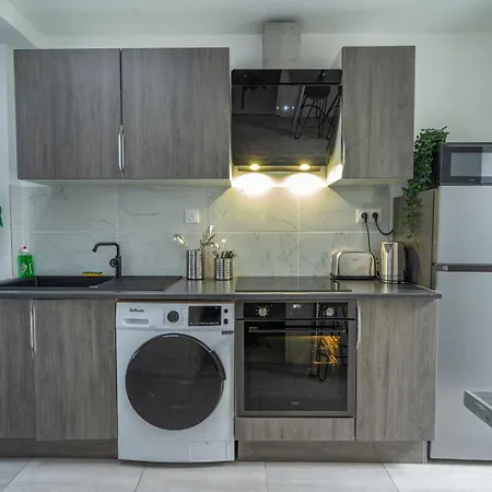 Capsule Ocean 2 Chambres- Billard - Jacuzzi - Netflix Apartment Valenciennes