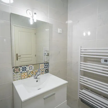 Capsule Océan 2 Chambres- Billard - Jacuzzi - Netflix Valenciennes