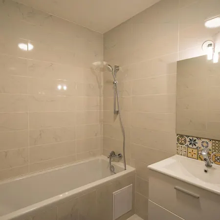 Apartman Capsule Ocean 2 Chambres- Billard - Jacuzzi - Netflix *