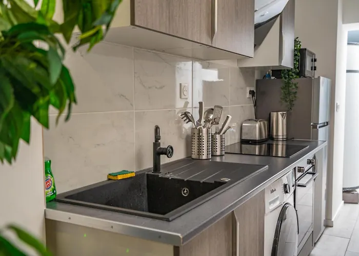 Appartement Capsule Océan 2 Chambres- Billard - Jacuzzi - Netflix *