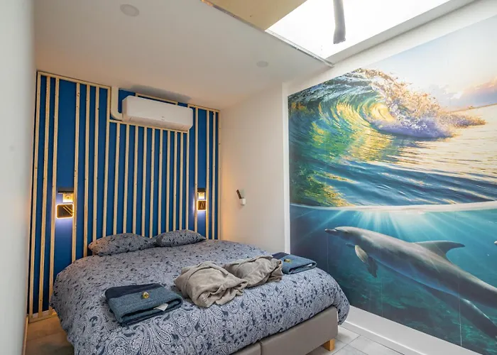 Capsule Ocean 2 Chambres- Billard - Jacuzzi - Netflix * Valenciennes