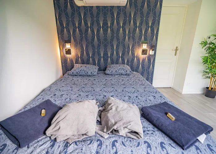 Capsule Ocean 2 Chambres- Billard - Jacuzzi - Netflix